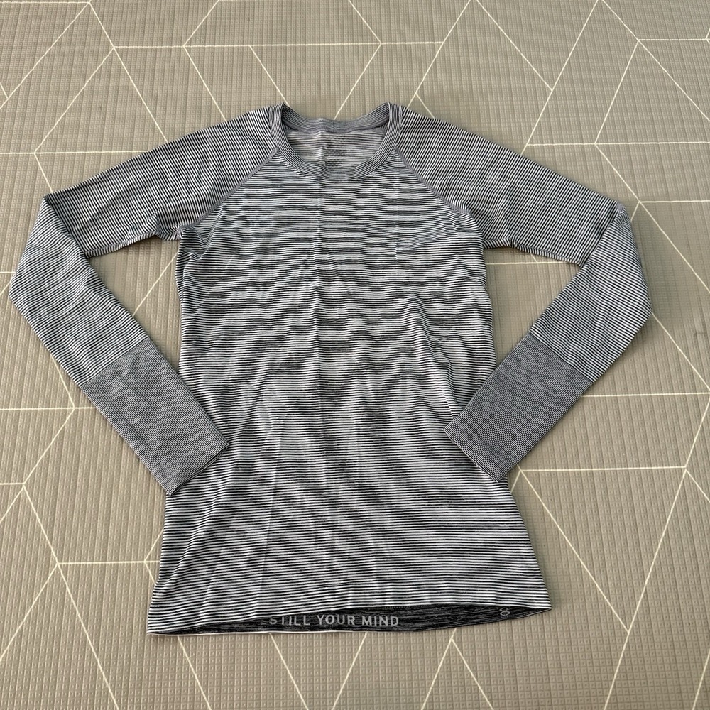 Lululemon Swiftly Tech Long Sleeve 2.0 Size 8‎ Wee Are From Space White